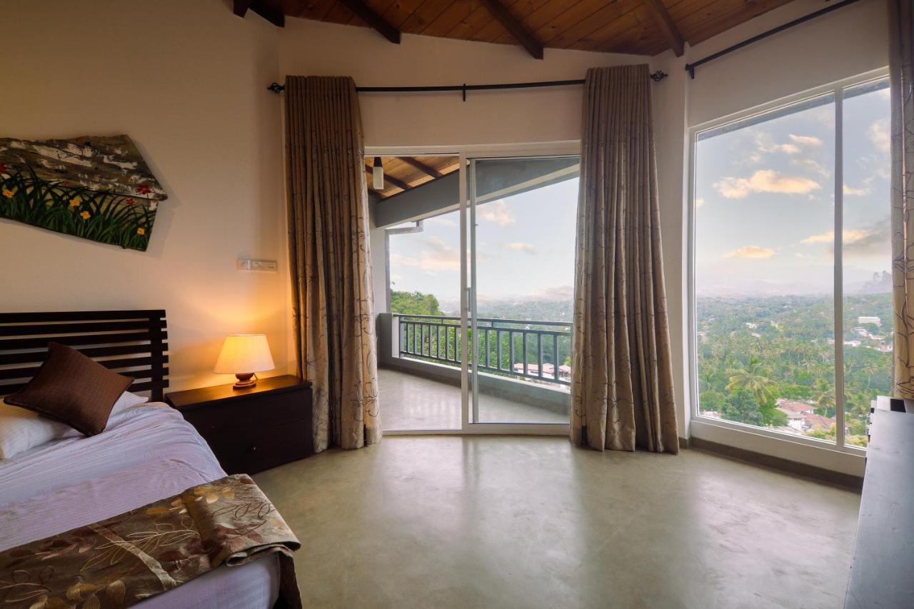 The Hills By Blue Fox Kandy Exterior foto