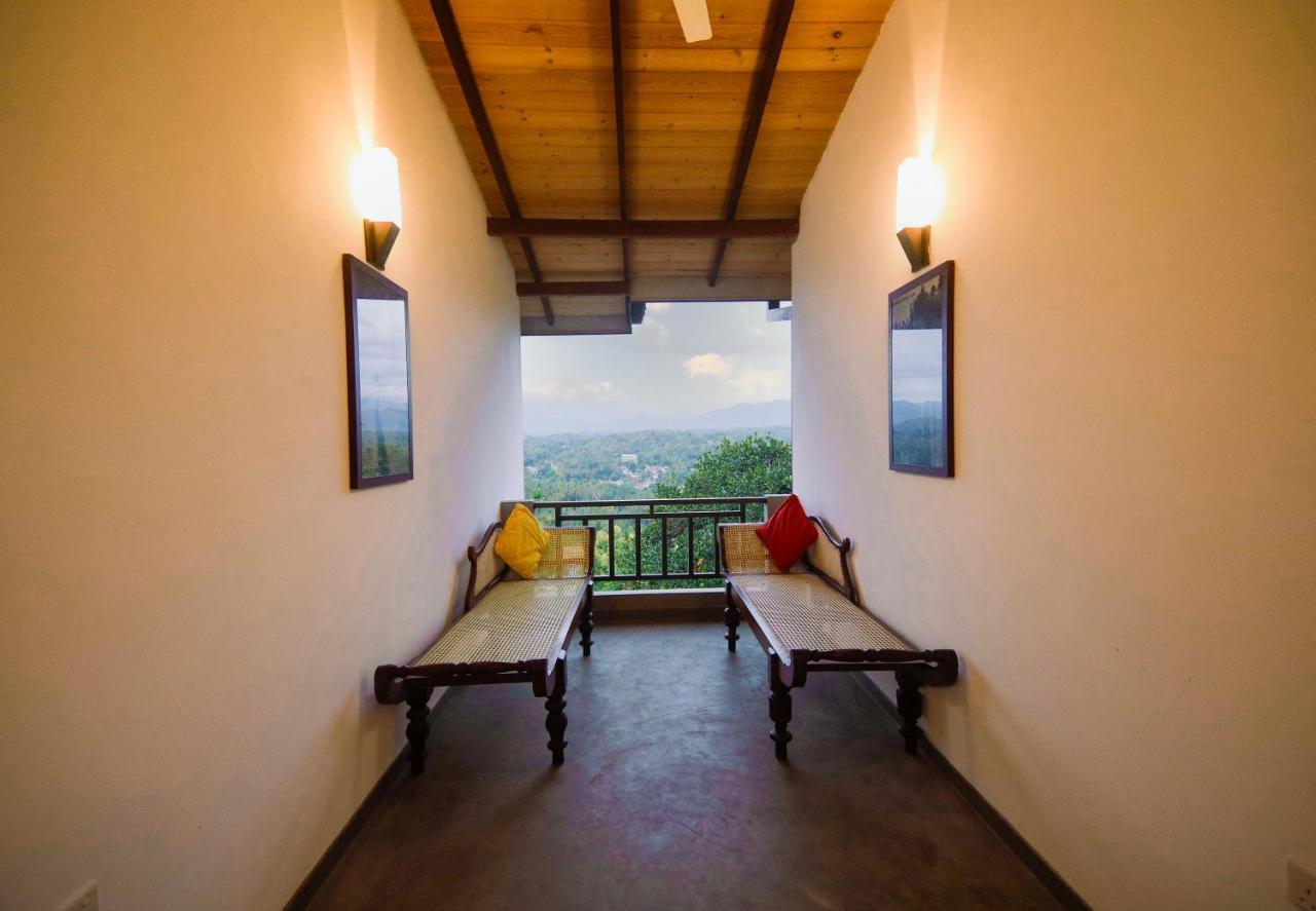 The Hills By Blue Fox Kandy Exterior foto